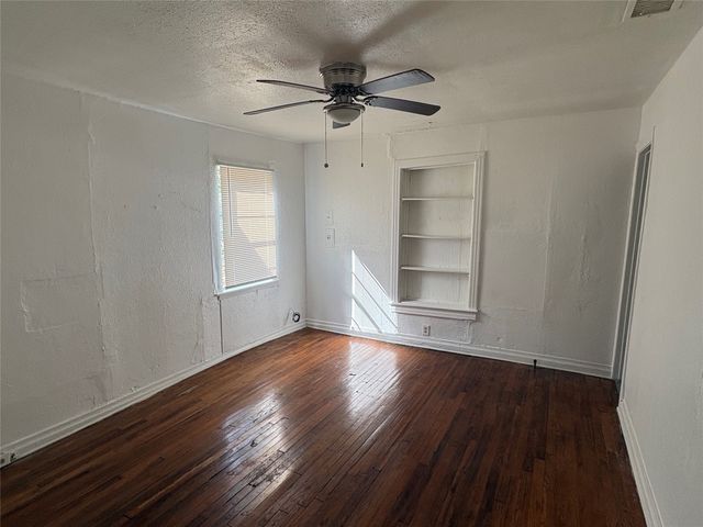1902 Traffic Street, Bossier City, LA 71111