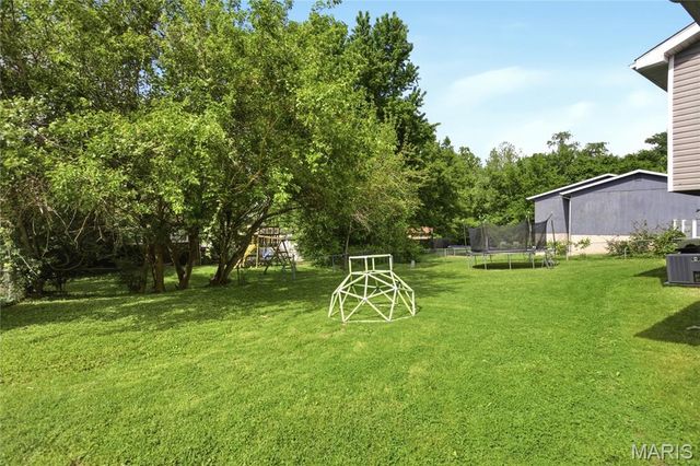 10113 Sunridge Trail S, Pevely, MO 63070