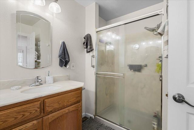 15580 Kitkitdizze Dr, Grass Valley, CA 95945