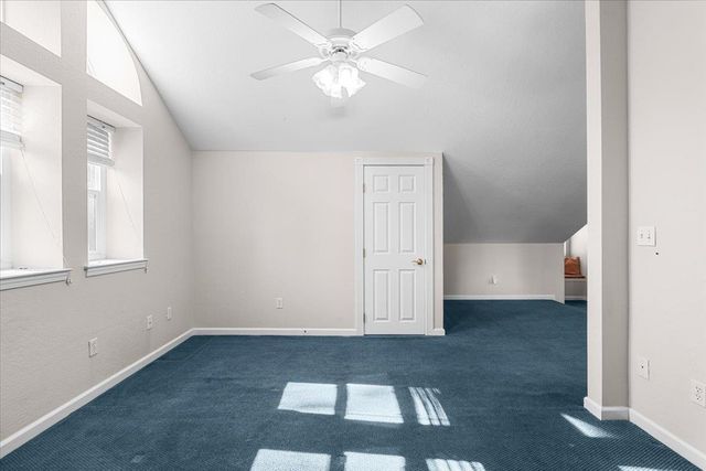 15580 Kitkitdizze Dr, Grass Valley, CA 95945