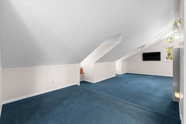 15580 Kitkitdizze Dr, Grass Valley, CA 95945