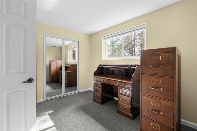 15580 Kitkitdizze Dr, Grass Valley, CA 95945