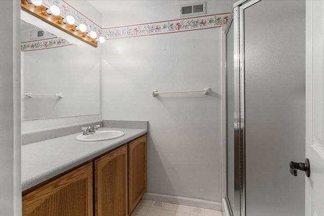 15580 Kitkitdizze Dr, Grass Valley, CA 95945