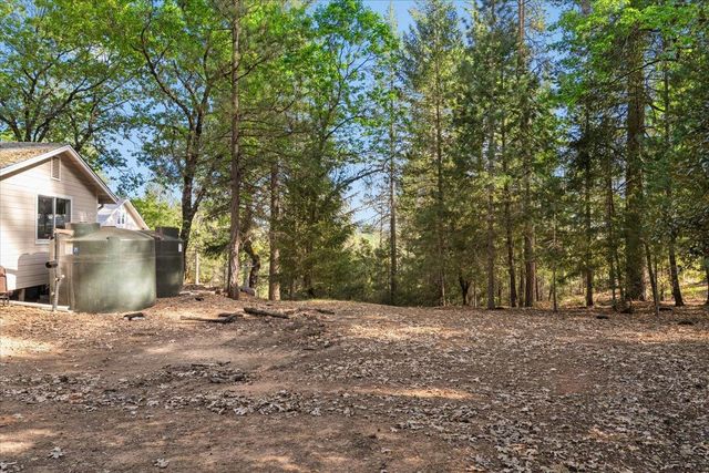 15580 Kitkitdizze Dr, Grass Valley, CA 95945