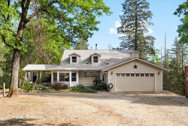 15580 Kitkitdizze Dr, Grass Valley, CA 95945