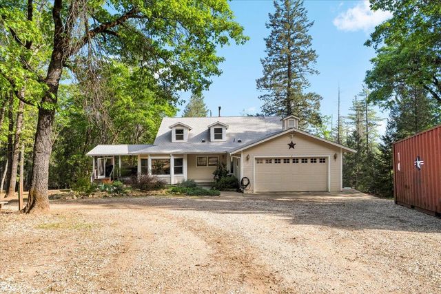 15580 Kitkitdizze Dr, Grass Valley, CA 95945