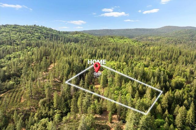 15580 Kitkitdizze Dr, Grass Valley, CA 95945