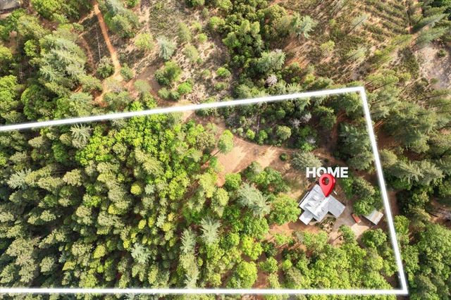 15580 Kitkitdizze Dr, Grass Valley, CA 95945