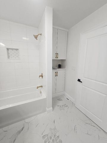 1094 Glebe St, Taunton, MA 02780