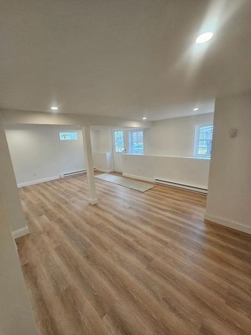 1094 Glebe St, Taunton, MA 02780