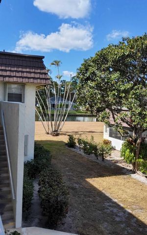 12003 Poinciana Boulevard 204, Royal Palm Beach, FL 33411