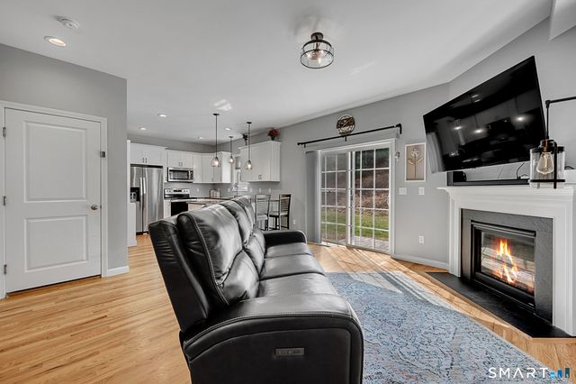 29 Covey Road 21, Burlington, CT 06013