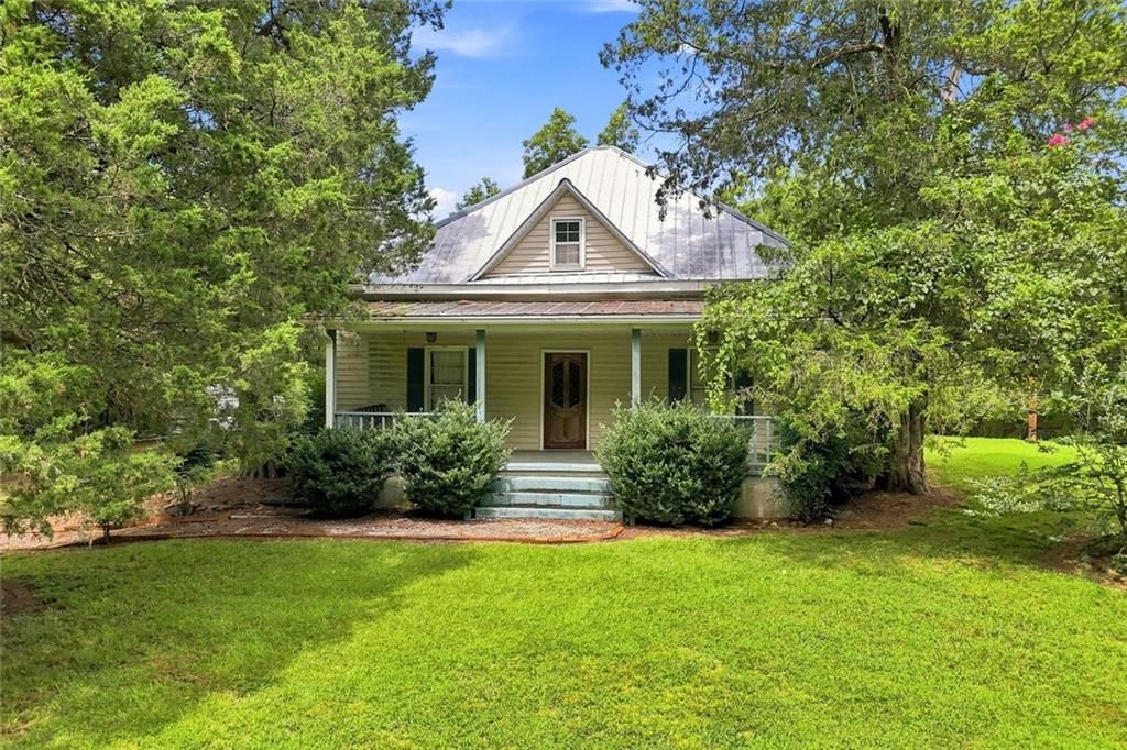 Image 13 of property listing at 2065 Wilkie Road, Alpharetta, GA 30004