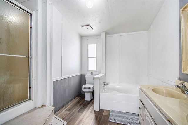 45717 64th Avenue, Paw Paw, MI 49079