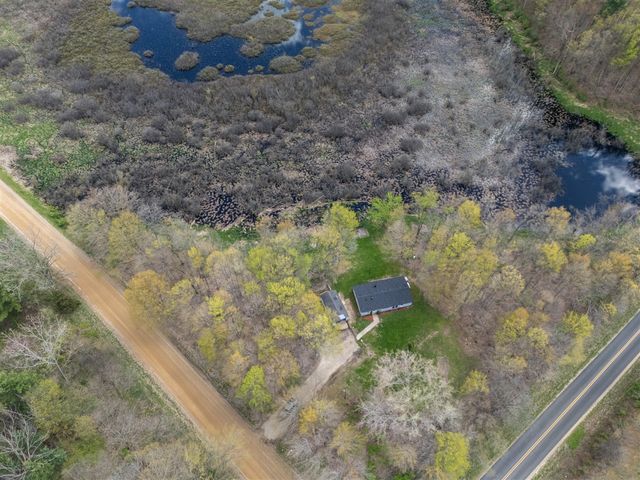45717 64th Avenue, Paw Paw, MI 49079