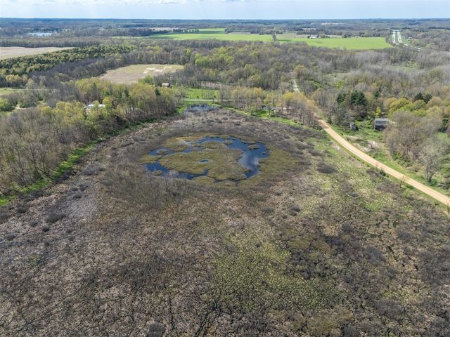45717 64th Avenue, Paw Paw, MI 49079