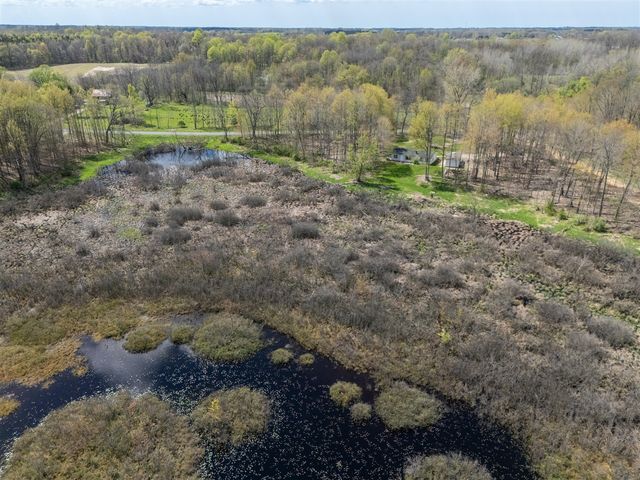 45717 64th Avenue, Paw Paw, MI 49079