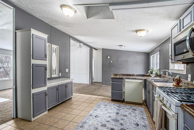 45717 64th Avenue, Paw Paw, MI 49079