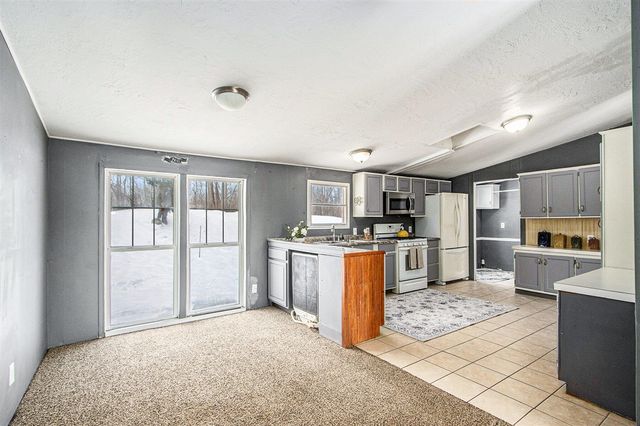 45717 64th Avenue, Paw Paw, MI 49079