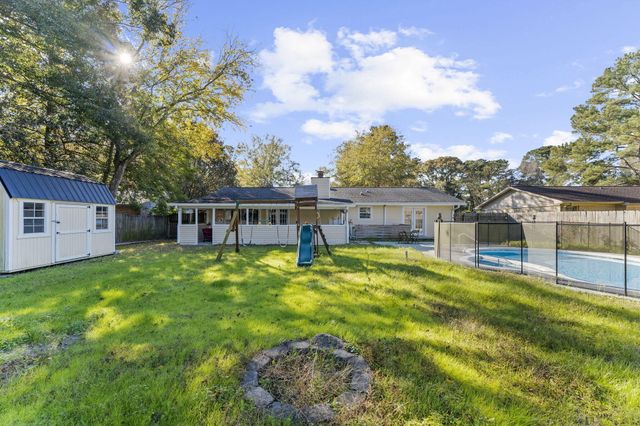 300 Logan Drive, Summerville, SC 29483