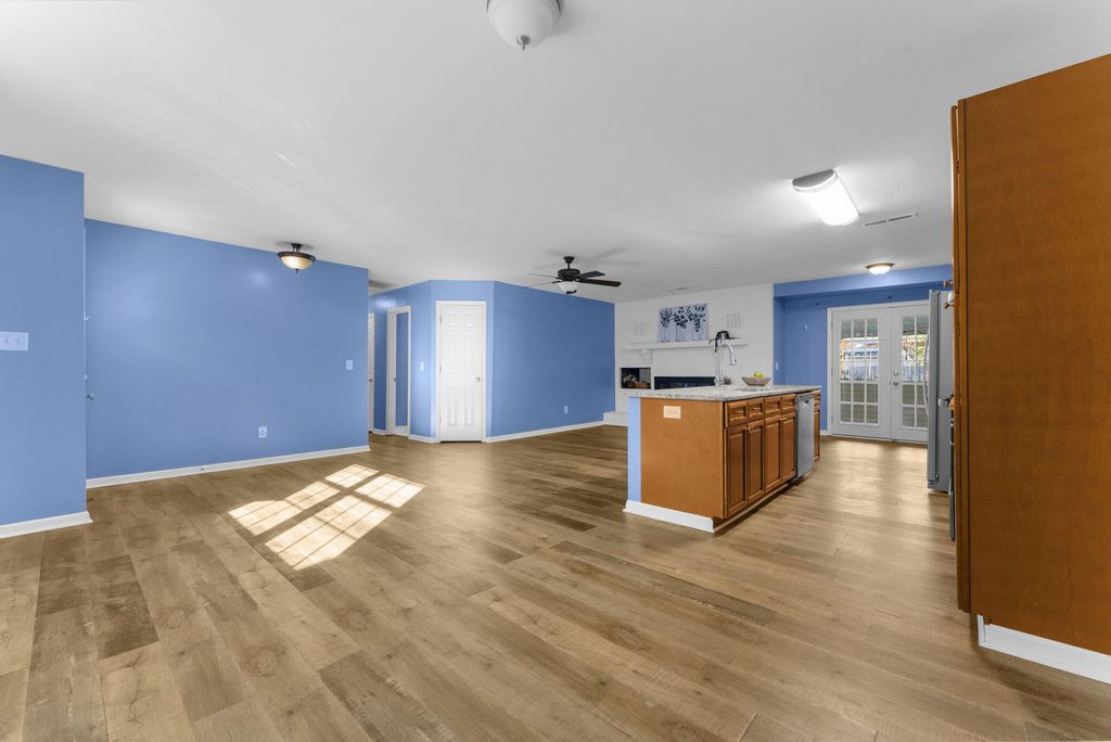 Image 23 of property listing at 300 Logan Drive, Summerville, SC 29483