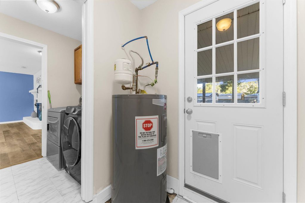 Image 32 of property listing at 300 Logan Drive, Summerville, SC 29483