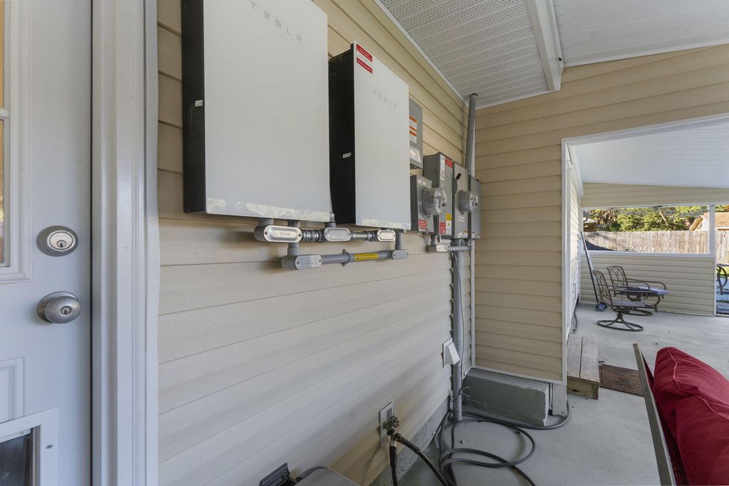 Image 33 of property listing at 300 Logan Drive, Summerville, SC 29483