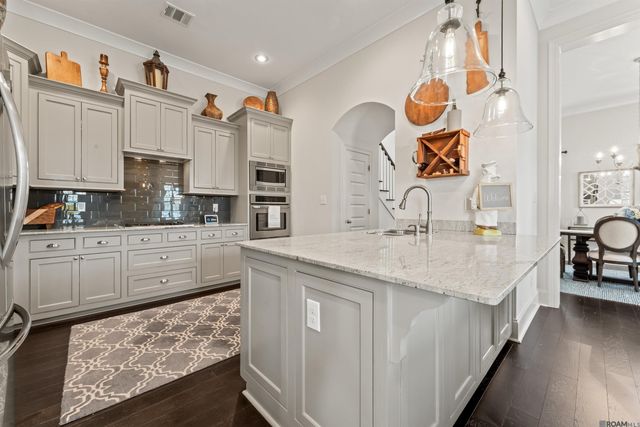 1205 Americana Blvd, Zachary, LA 70791