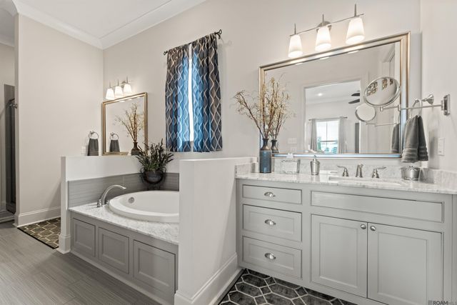 1205 Americana Blvd, Zachary, LA 70791