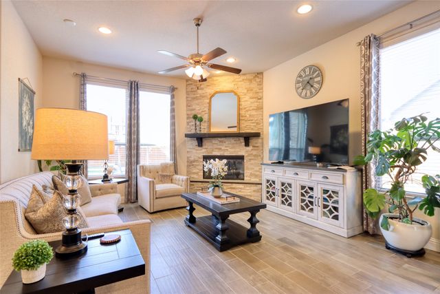 4512 Periwinkle Drive, Mansfield, TX 76063