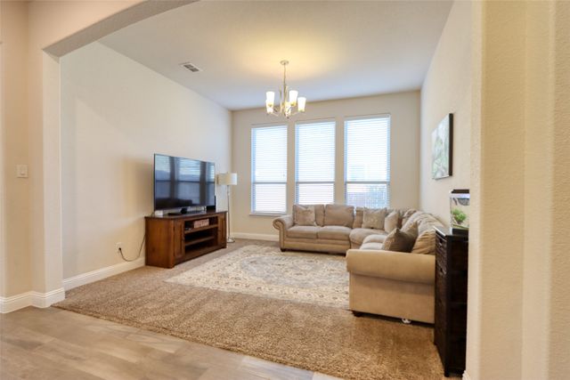 4512 Periwinkle Drive, Mansfield, TX 76063