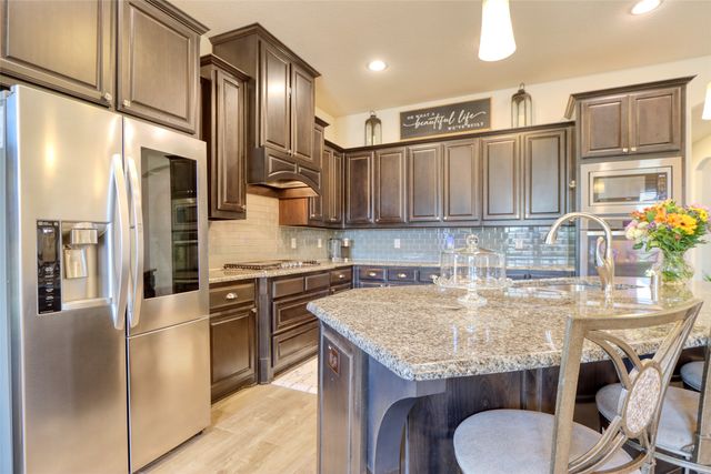 4512 Periwinkle Drive, Mansfield, TX 76063