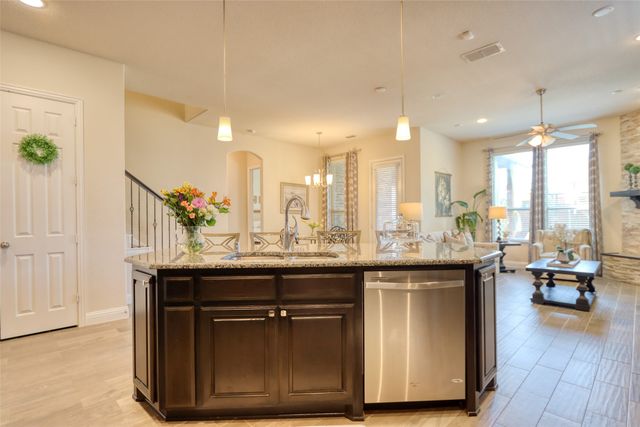 4512 Periwinkle Drive, Mansfield, TX 76063