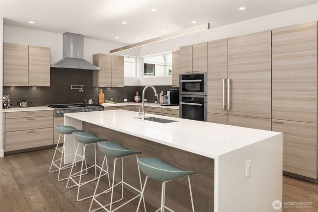 8371 SE 31st Street, Mercer Island, WA 98040