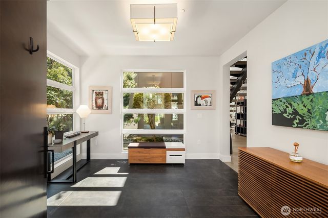 8371 SE 31st Street, Mercer Island, WA 98040