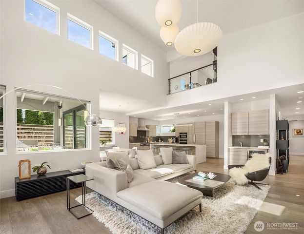 8371 SE 31st Street, Mercer Island, WA 98040