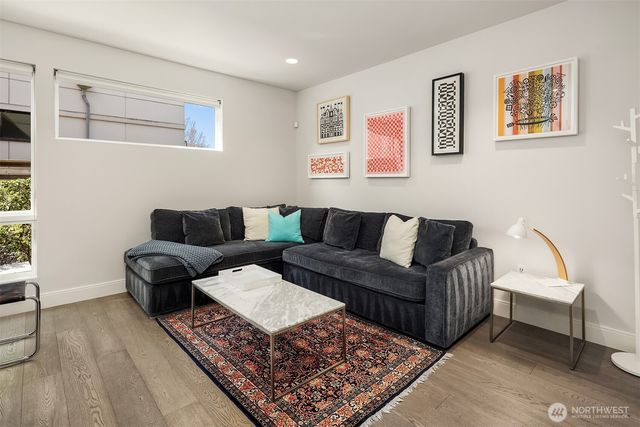 8371 SE 31st Street, Mercer Island, WA 98040