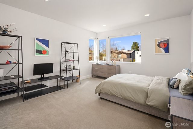 8371 SE 31st Street, Mercer Island, WA 98040