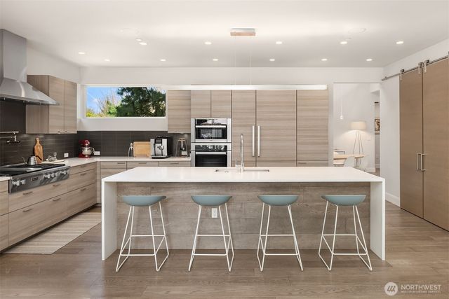 8371 SE 31st Street, Mercer Island, WA 98040