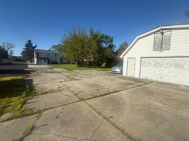 2869 Glenwood Lansing Road, Lynwood, IL 60411