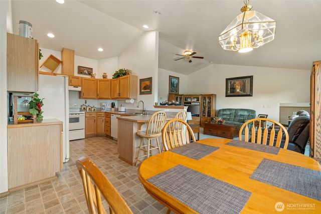 17927 Daryl Lane SW, Rochester, WA 98579