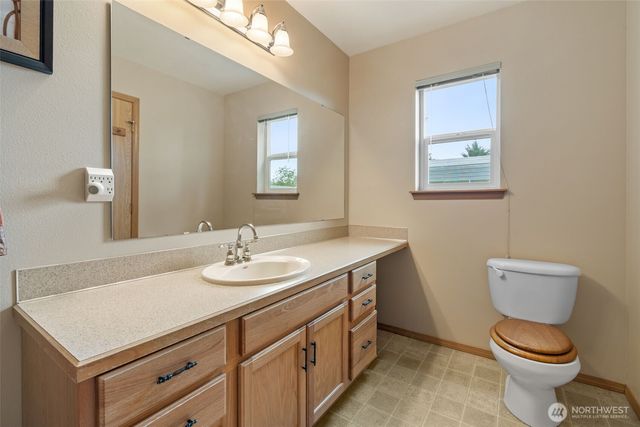 17927 Daryl Lane SW, Rochester, WA 98579