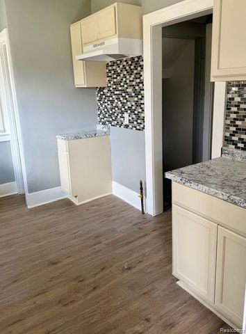 1601 Forest Hill Avenue, Flint, MI 48504