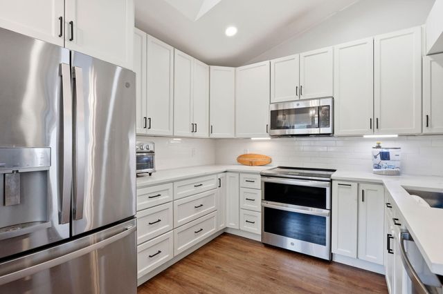 944 Dickens Place, West Palm Beach, FL 33411