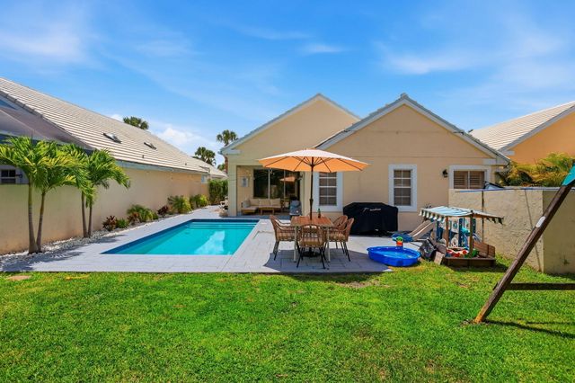 944 Dickens Place, West Palm Beach, FL 33411