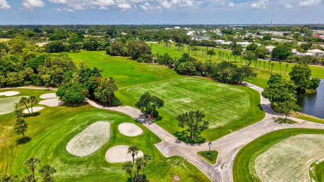 944 Dickens Place, West Palm Beach, FL 33411