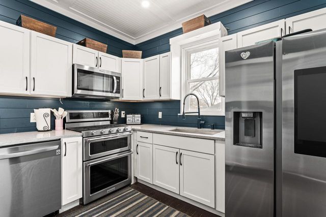 1212 S 3rd STREET, Watertown, WI 53094