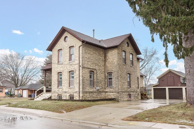 1212 S 3rd STREET, Watertown, WI 53094