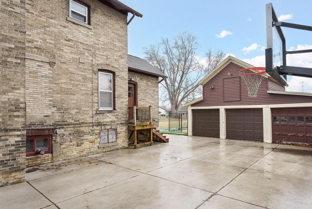 1212 S 3rd STREET, Watertown, WI 53094