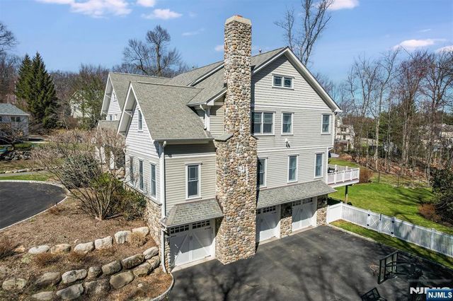 506 Julie Court, Wyckoff, NJ 07481